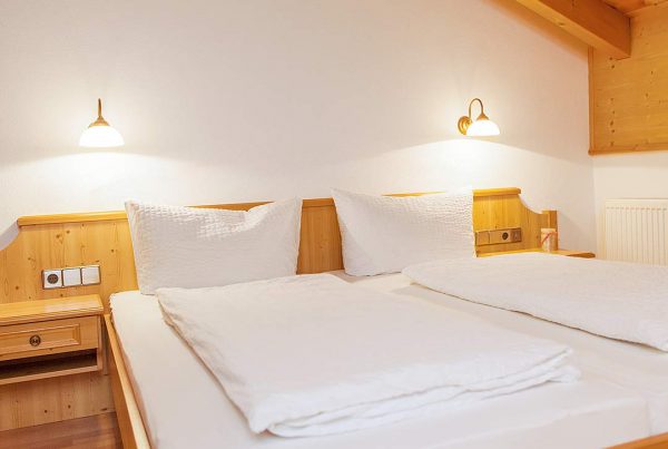 Ferienwohnung Giebelstueberl - Großes Komfortbett
