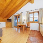 Ferienwohnung Kaiserblick - Wohnen und Essen